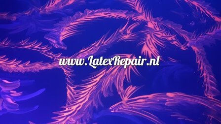 Latex - 40090 - Veren - met cool blacklight effect!