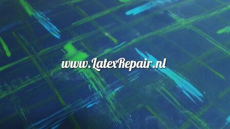 Latex - 40093 - Lijnen criss cross - met cool blacklight effect!